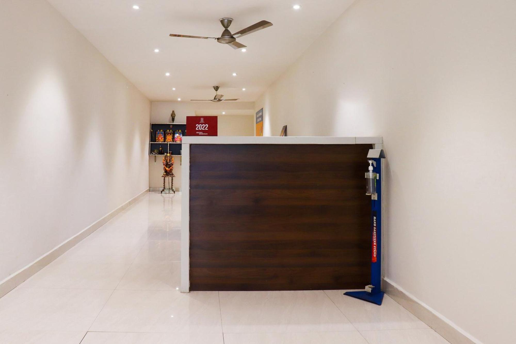 Hotel Collection O Kk Trends Vijayawāda Exteriér fotografie